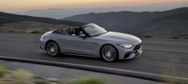 mercedes-amg-sl-la-convertibile-si-fa-dinamica
