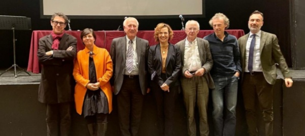 teatro-di-locarno-un-assemblea-tra-luci-e-ombre