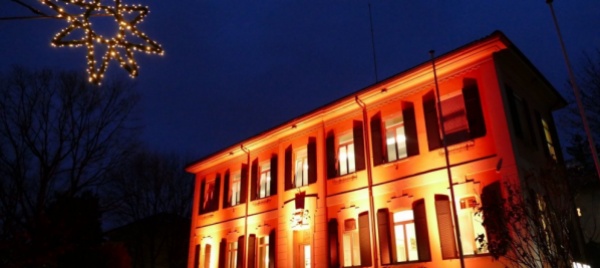 violenza-contro-le-donne-massagno-s-illumina-d-arancione