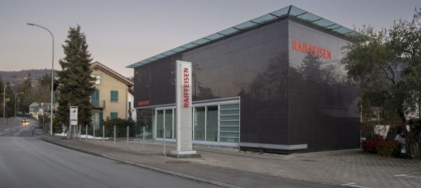 raiffeisen-cureglia-chiusura-ingiustificata