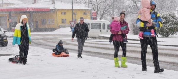 oggi-manto-bianco-per-il-ticino-contenuti-i-disagi