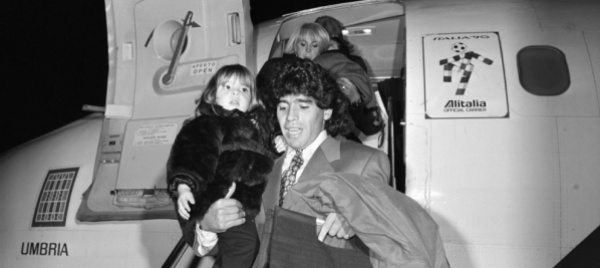 la-hija-de-dios-maradona-visto-dalla-figlia-dalma