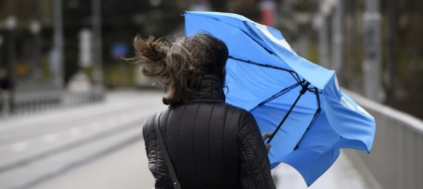 meteo-potenti-raffiche-di-vento-per-iniziare-il-weekend