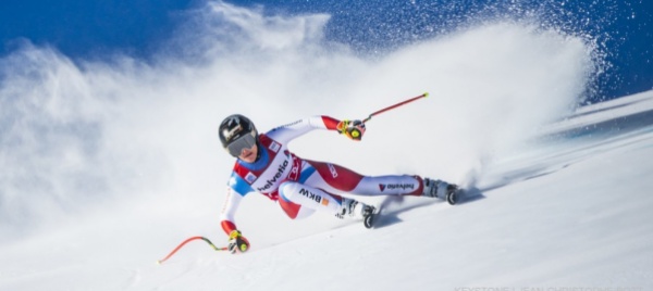 a-val-d-isere-lara-gut-behrami-ci-sara