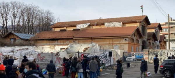 gli-autogestiti-rioccupano-l-ex-macello