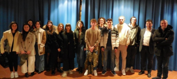 vacallo-il-municipio-incontra-i-suoi-18enni
