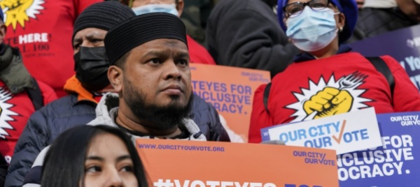 new-york-concede-il-diritto-di-voto-ai-non-americani