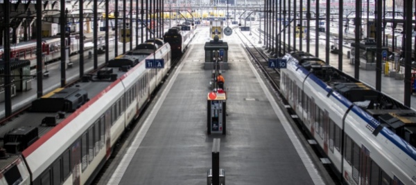 lucerna-intervento-di-polizia-stazione-chiusa-fino-alle-7