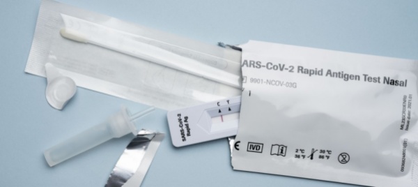 nelle-farmacie-c-e-carenza-di-test-covid-fai-da-te