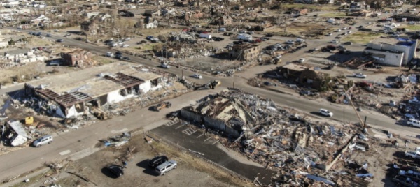 i-tornado-hanno-ucciso-piu-di-90-persone