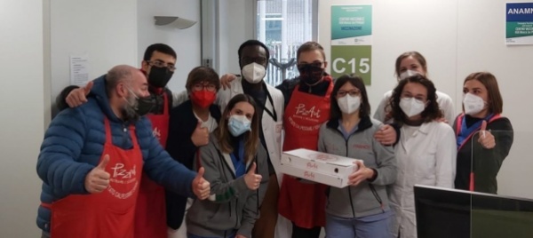 ragazzi-autistici-portano-pizze-in-hub-insulti-da-no-vax
