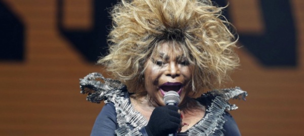 addio-a-elza-soares-la-cantante-brasiliana-del-millennio