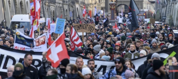 berna-ancora-proteste-contro-le-misure-covid