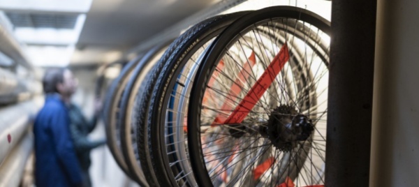 quattro-citta-svizzere-contro-l-obbligo-del-casco-per-i-giovani