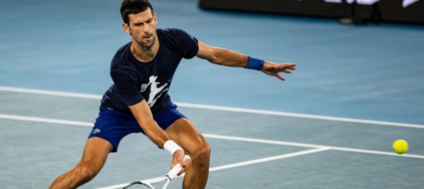novak-quasi-battuto-ma-si-va-al-quinto-set