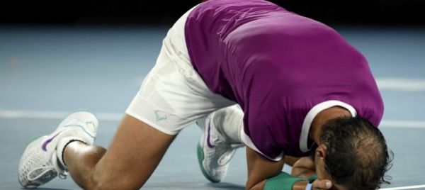 grazie-rafa-il-tennis-si-inchina-lo-sport-ti-e-grato