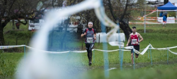 lukas-oehen-e-giulia-salvade-vincono-il-cross-di-bellinzona