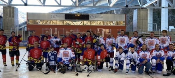 faido-cari-non-c-e-la-neve-ma-c-e-l-hockey-in-alternativa
