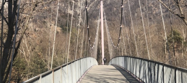 passerella-sulla-melezza-argini-da-consolidare