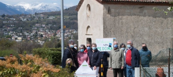 pregassona-alta-dadi-in-porfido-su-via-selvapiana