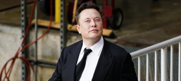 musk-apre-showroom-tesla-nello-xinjiang-aiuta-il-genocidio
