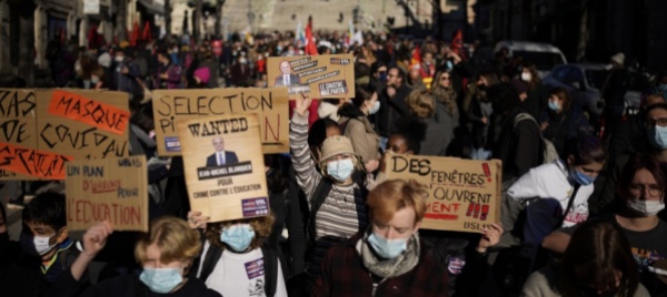 prof-francesi-contro-la-stretta-covid-fermano-la-scuola