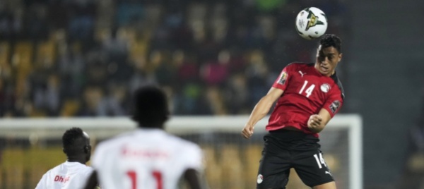 gioca-a-calcio-con-l-egitto-e-manda-un-sosia-all-universita