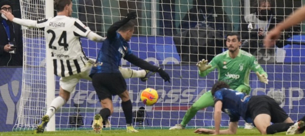 l-inter-beffa-la-juve-e-fa-sua-la-supercoppa-italiana