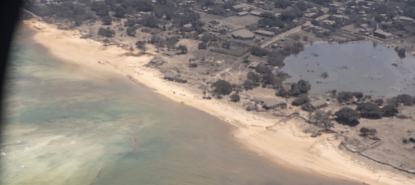 tonga-la-cenere-sull-aeroporto-ritarda-gli-aiuti