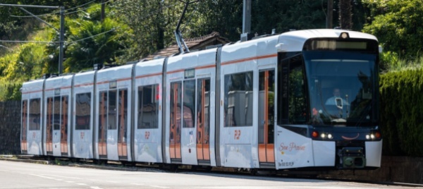 riprende-la-consegna-dei-nuovi-treni-flp