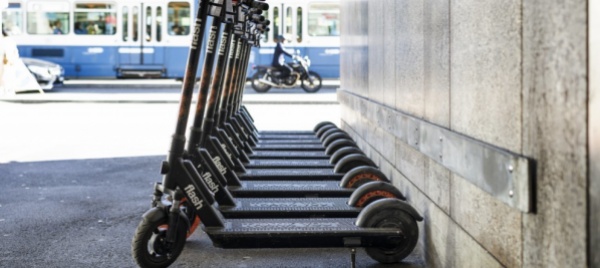 monopattini-ed-e-bike-condivisi-non-giovano-all-ambiente