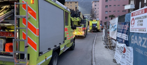 fiamme-in-un-appartamento-di-una-palazzina-a-pregassona
