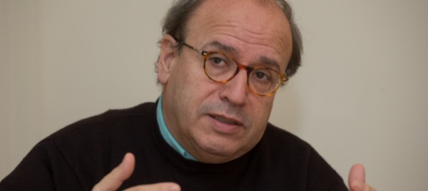 gli-applausi-non-bastano-ma-nemmeno-le-briciole