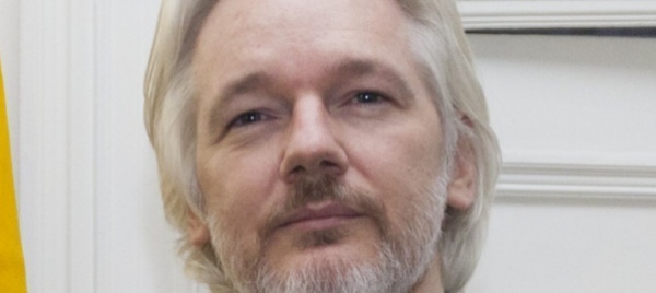 alla-difesa-di-assange-53-milioni-di-dollari-dall-asta-digitale