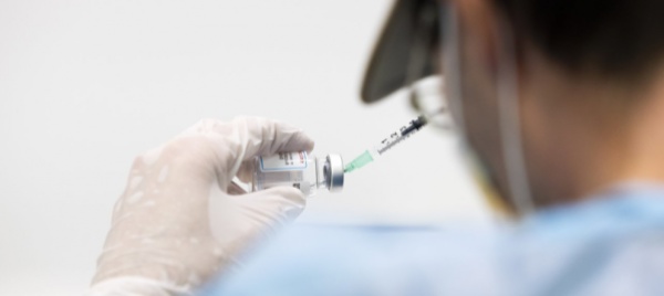 covid-protezione-vaccino-insufficiente-per-immunosoppressi