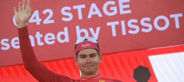 stefan-bissegger-si-prende-tappa-e-maglia-negli-emirati
