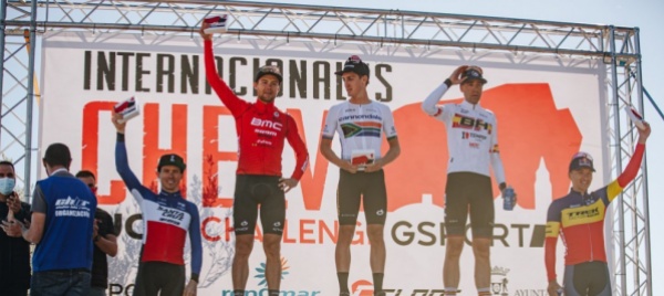 filippo-colombo-secondo-in-rimonta-a-chelva