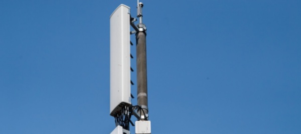 antenne-di-telefonia-la-collina-di-pedrinate-non-si-tocca