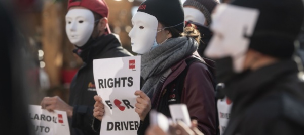 la-petizione-di-divoora-sfiora-le-2-200-firme-in-pochi-giorni