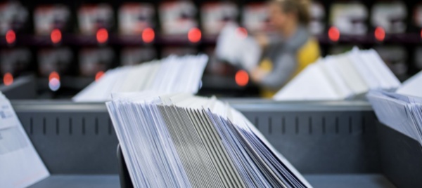 bironico-ufficio-postale-in-partenariato-con-la-farmacia