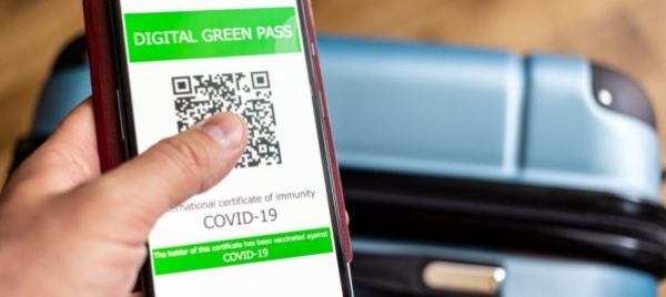 col-green-pass-di-un-altro-in-questura-denunciato
