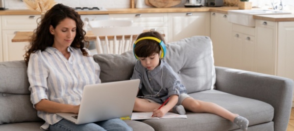 la-falsa-mamma-nel-gruppo-su-facebook