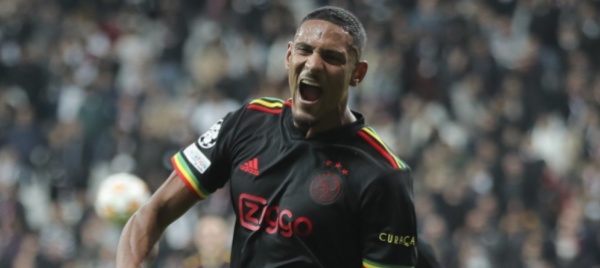 champions-league-sorridono-ajax-e-manchester-united