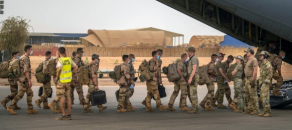 la-francia-e-i-suoi-alleati-via-dal-mali