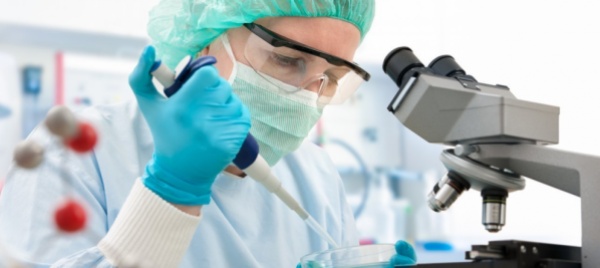 un-mix-di-antivirali-annienta-diverse-varianti-di-covid