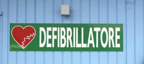 un-nuovo-defibrillatore-in-via-sass-curona-a-breganzona