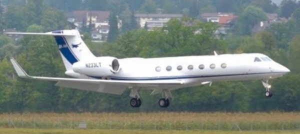 in-mezzo-alle-bombe-un-misterioso-volo-mosca-nassau