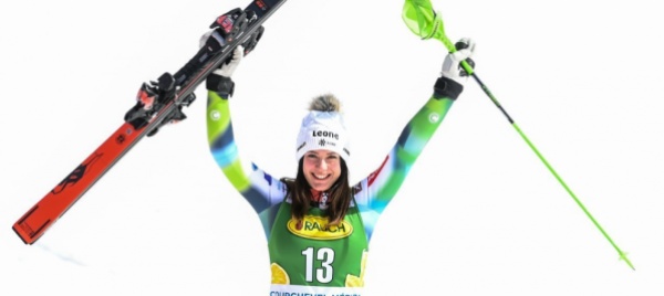 andreja-slokar-vince-lo-slalom-brutta-caduta-per-michelle-gisin