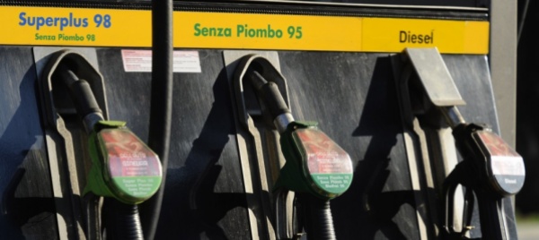 petrolio-i-prezzi-salgono-ma-non-e-tutta-colpa-della-guerra