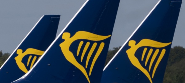 fumo-nella-stiva-atterraggio-d-emergenza-per-un-volo-ryanair